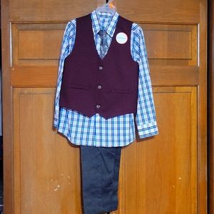 Boys 4 piece tie set size 6